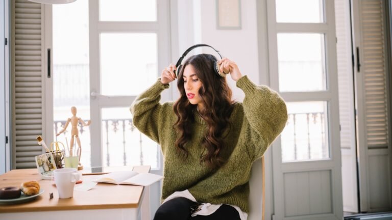 How Handmade Crafts Help With Stress and Anxiety | DIY Therapy & Calm Living