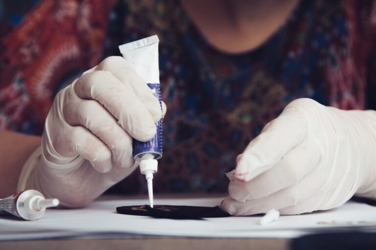 Best Glue for Miniature Houses: What Actually Works on Wood, Paper & Plastic